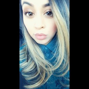 Meet your Posher, Ana